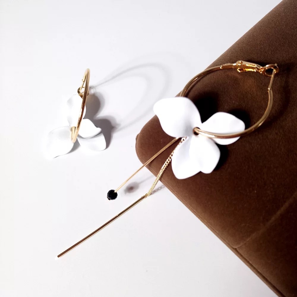 🌺Boho White flower Gold Tassel Chain drop Earring - Picture 4 of 16